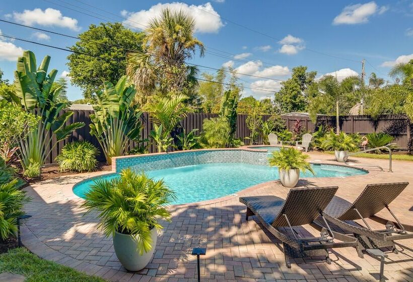 Pompano Beach Retreat W/ Backyard Oasis!