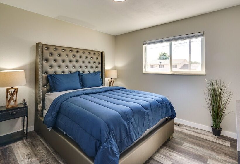 Quiet Pueblo Home W/ Pool Table, 5 Mi To Downtown!