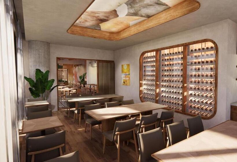 Renaissance Honolulu Hotel & Spa