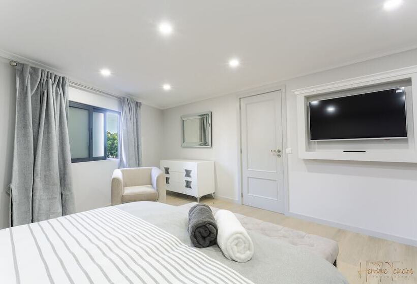 דירת נופש Charming 3 Bed House In Funchal