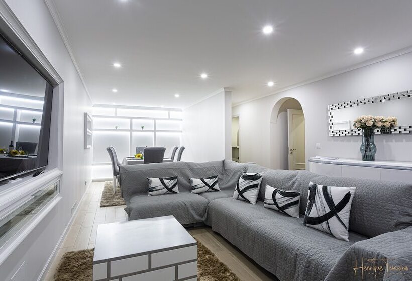 דירת נופש Charming 3 Bed House In Funchal