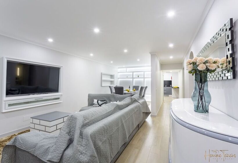 דירת נופש Charming 3 Bed House In Funchal