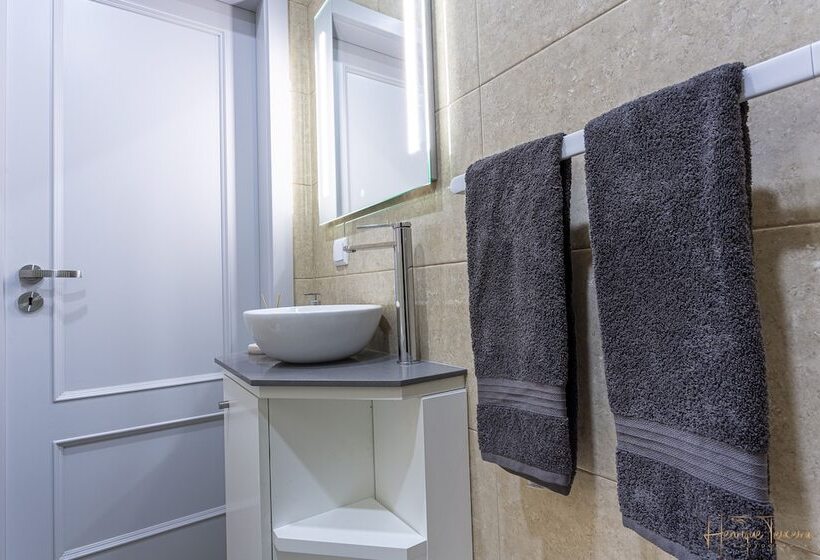 דירת נופש Charming 3 Bed House In Funchal