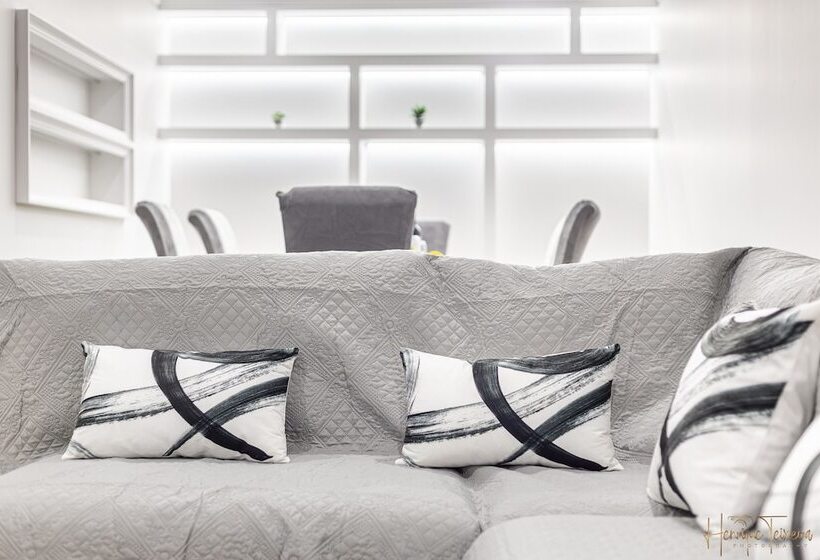 דירת נופש Charming 3 Bed House In Funchal