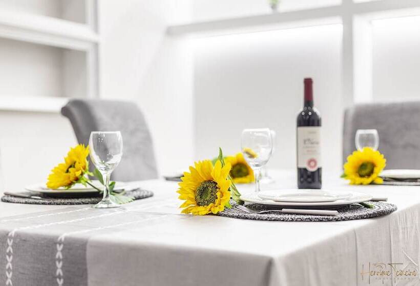 דירת נופש Charming 3 Bed House In Funchal