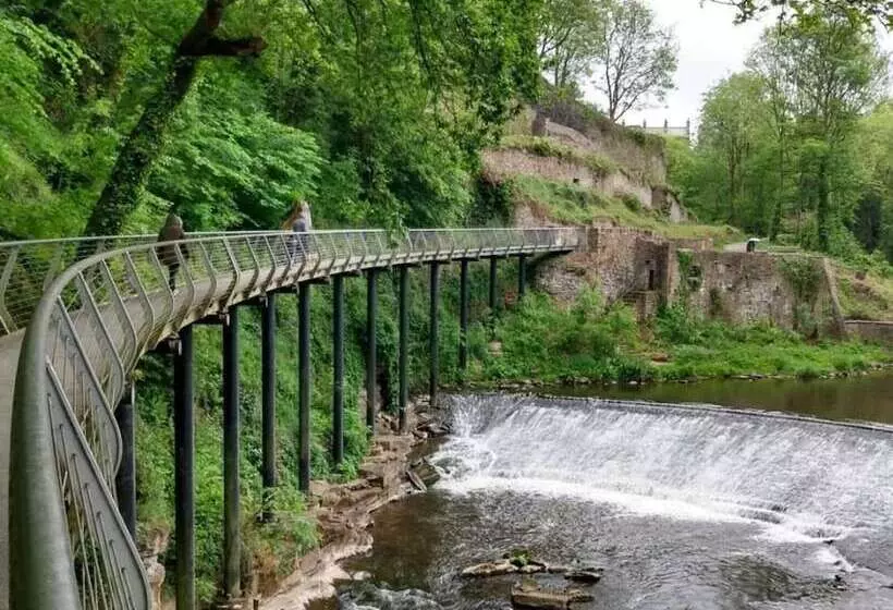 Residenssi Immaculate 1 Bed House In Newtown, Disley