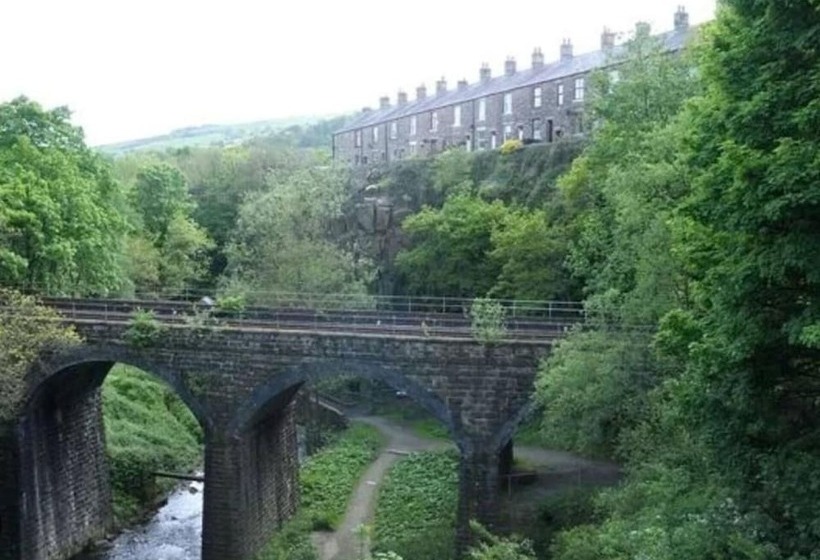 레지던스 Immaculate 1 Bed House In Newtown, Disley