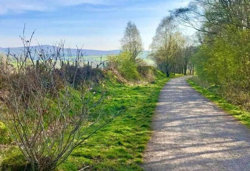 레지던스 Immaculate 1 Bed House In Newtown, Disley