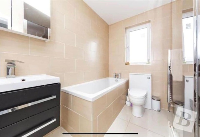 דירת נופש Stunning 4 Bed House In Gidea Park