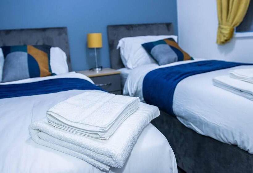 レジデンス Stunning 4 Bed House In Telford West Midlands