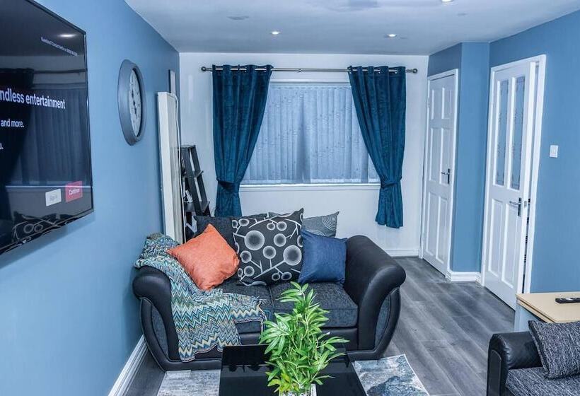 レジデンス Stunning 4 Bed House In Telford West Midlands