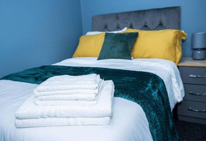 レジデンス Stunning 4 Bed House In Telford West Midlands