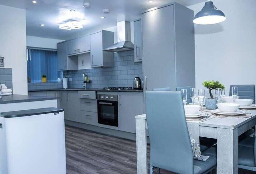 レジデンス Stunning 4 Bed House In Telford West Midlands