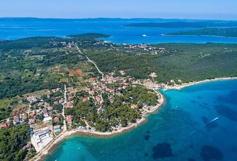 Room In Cabin   Caravan Near The Sea 6