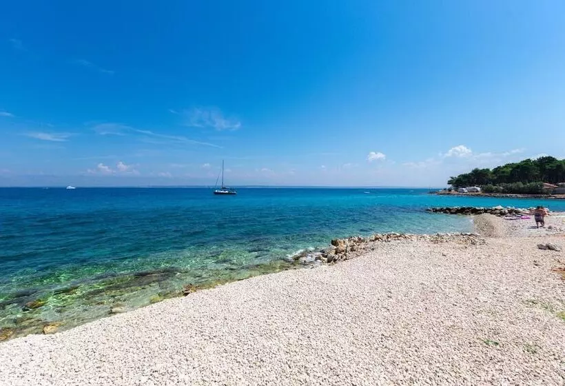 Room In Cabin   Caravan Near The Sea 6