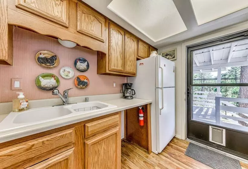 Rustic Alto Retreat   Near Hiking, Skiing & More!