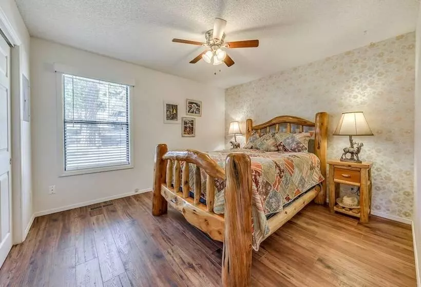 Rustic Alto Retreat   Near Hiking, Skiing & More!