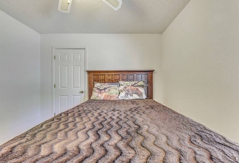 Rustic Alto Retreat   Near Hiking, Skiing & More!