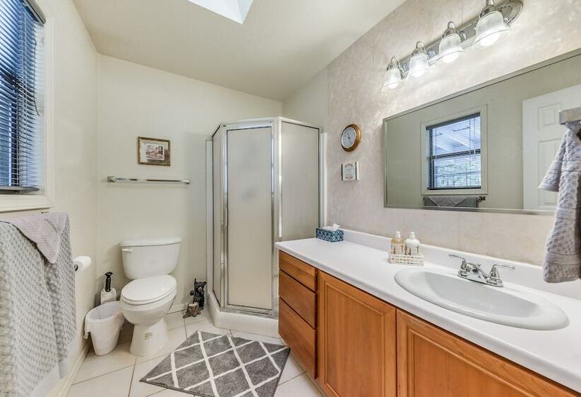 Rustic Alto Retreat   Near Hiking, Skiing & More!