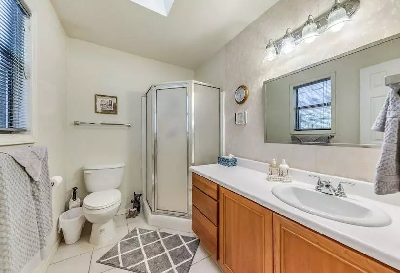 Rustic Alto Retreat   Near Hiking, Skiing & More!