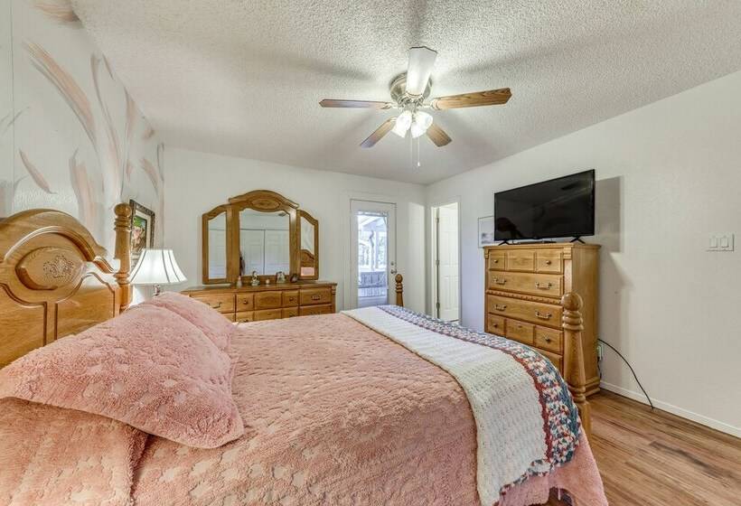 Rustic Alto Retreat   Near Hiking, Skiing & More!