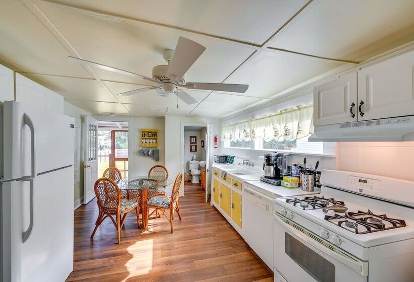 Rustic River Bungalow   Steps To Downtown Belhaven