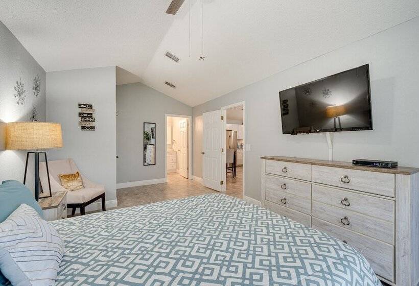 Spacious Kissimmee Family Home W/ Pool & Patio!