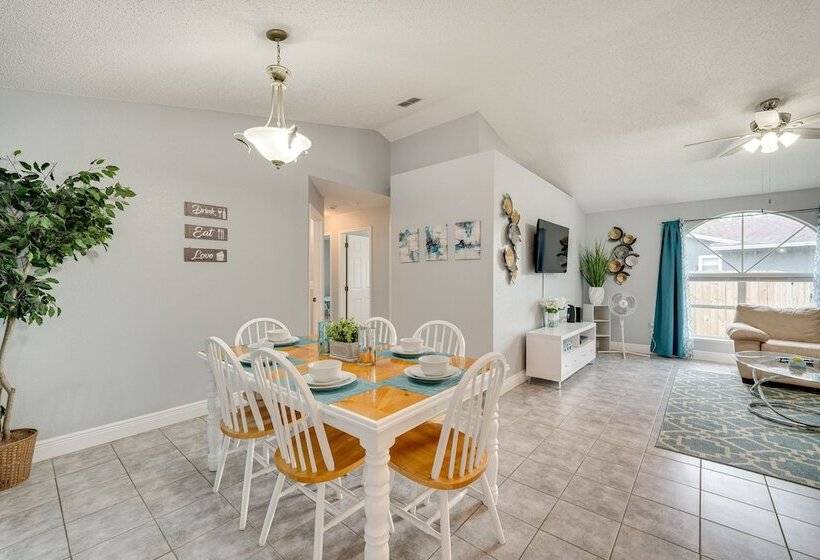 Spacious Kissimmee Family Home W/ Pool & Patio!