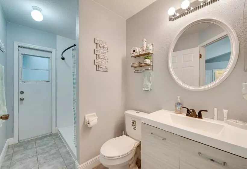 Spacious Kissimmee Family Home W/ Pool & Patio!