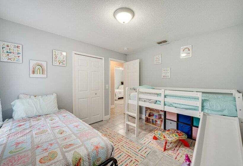 Spacious Kissimmee Family Home W/ Pool & Patio!