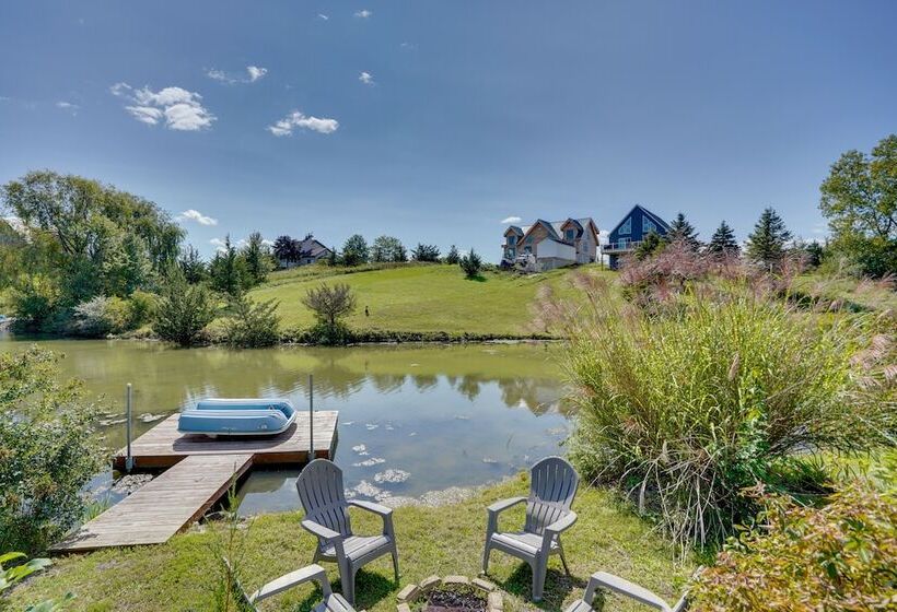 Stunning Athens Retreat On Sleepy Hollow Lake!