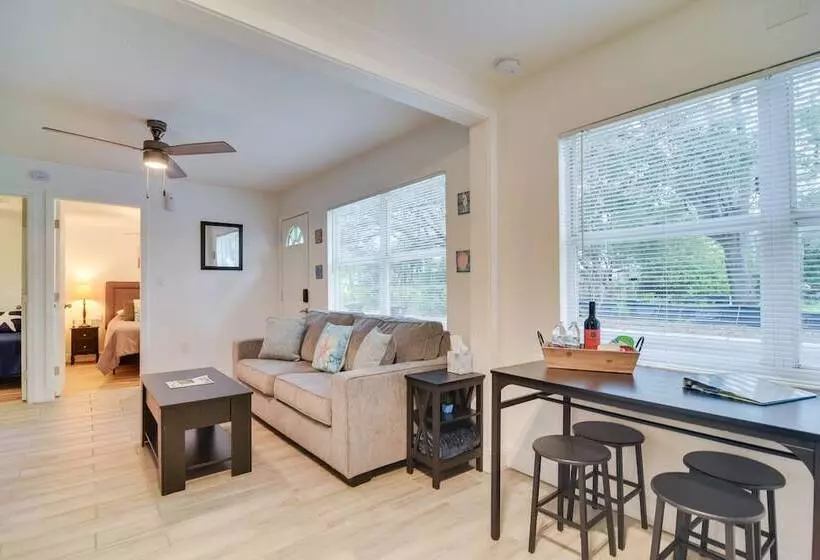 Sunny Gulfport Home: Walk To Art District + Beach!