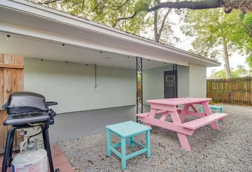 Sunny Gulfport Home: Walk To Art District + Beach!