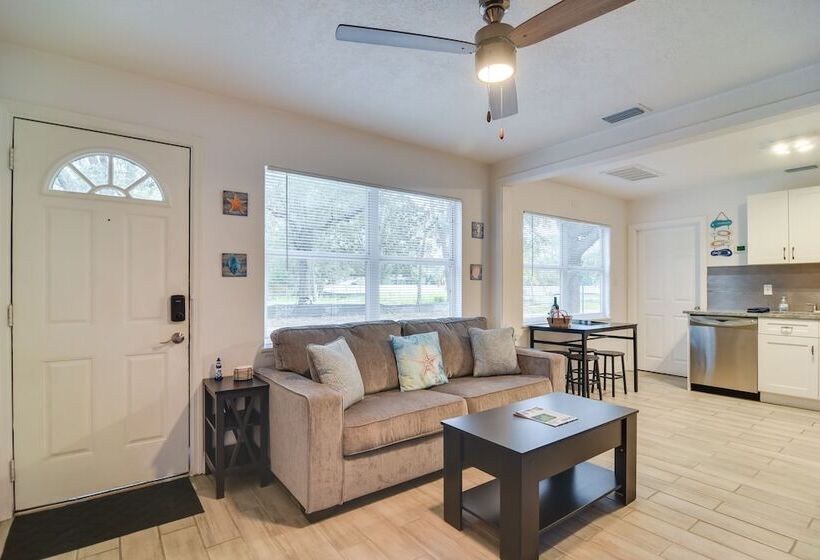 Sunny Gulfport Home: Walk To Art District + Beach!