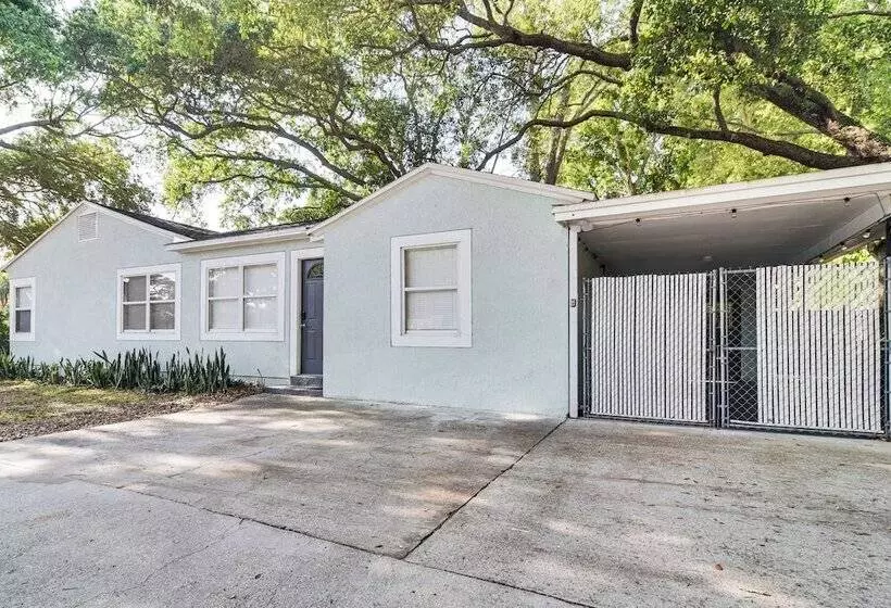 Sunny Gulfport Home: Walk To Art District + Beach!