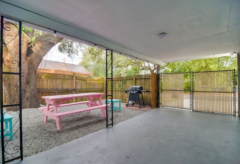 Sunny Gulfport Home: Walk To Art District + Beach!