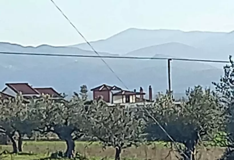 Beautiful 1 Bed Cottage In Megalopolis