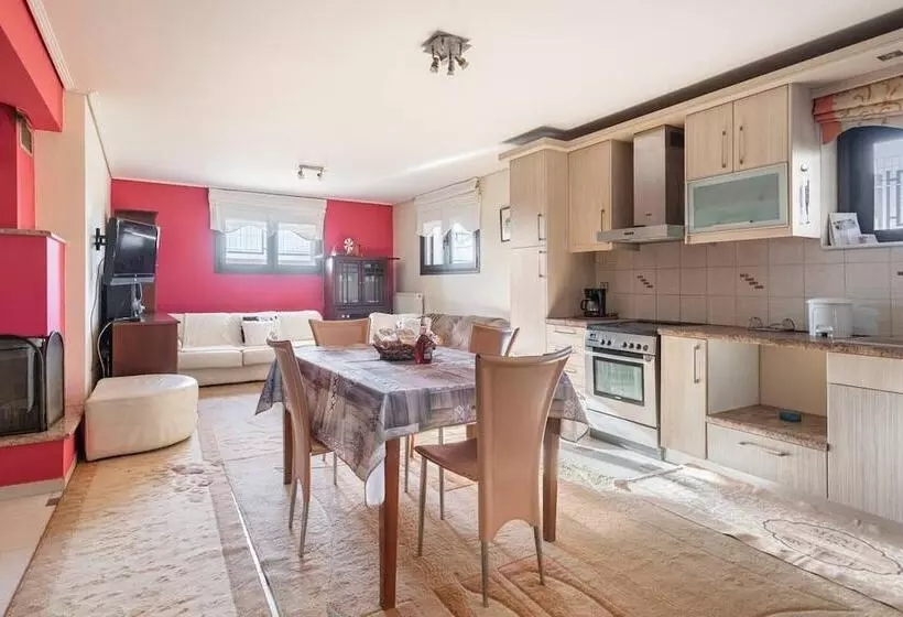 Beautiful 1 Bed Cottage In Megalopolis