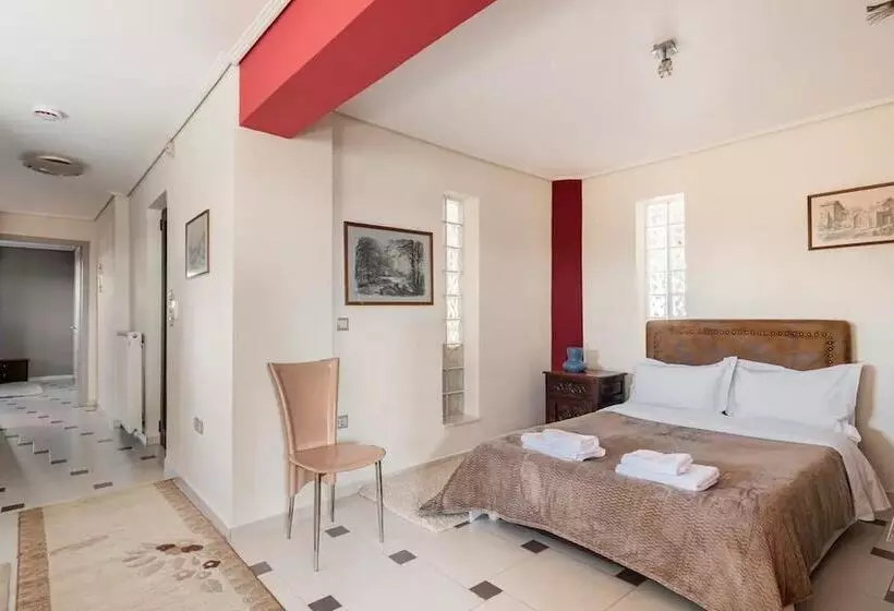 Beautiful 1 Bed Cottage In Megalopolis