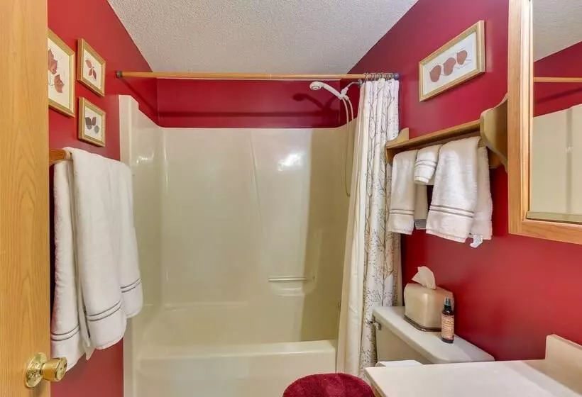 West Virginia Home W/ Deck On Golf Course