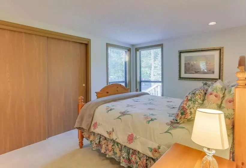 West Virginia Home W/ Deck On Golf Course