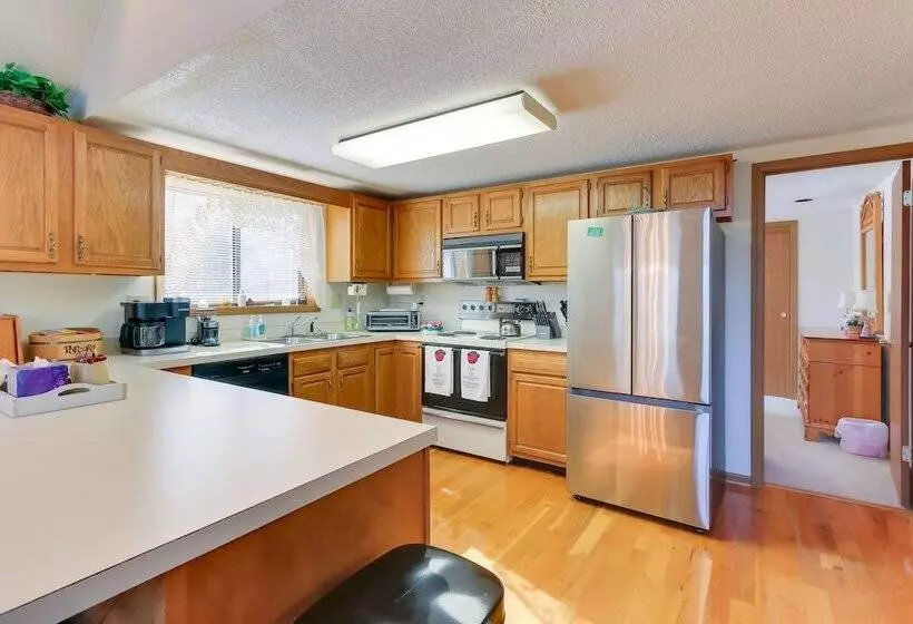 West Virginia Home W/ Deck On Golf Course