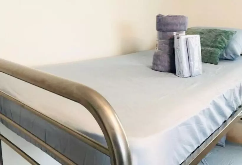 Retkeilymaja Russians  Ukrainians   Latinos   Female Dorms   Male Dorms   3 Miles To The Beach   Free Parking