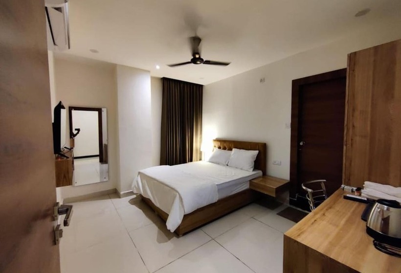 Hostel Hibiscus Tree Bachupally