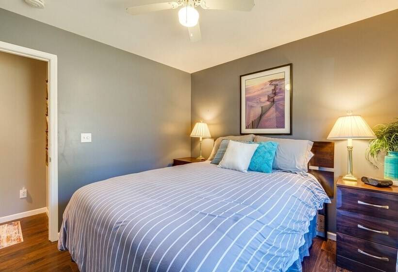 Spacious Retreat W/ Games, 0.7 Mi To Higgins Lake!