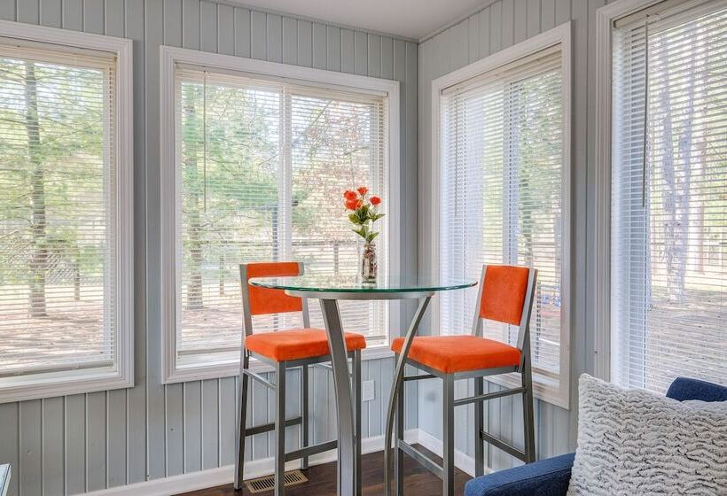 Spacious Retreat W/ Games, 0.7 Mi To Higgins Lake!