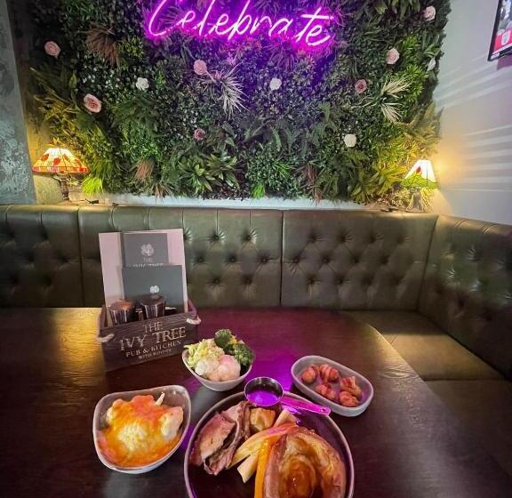 مبيت وإفطار The Ivy Tree