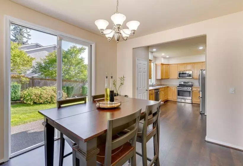 Bothell Retreat: Home Gym, Fireplace & More!