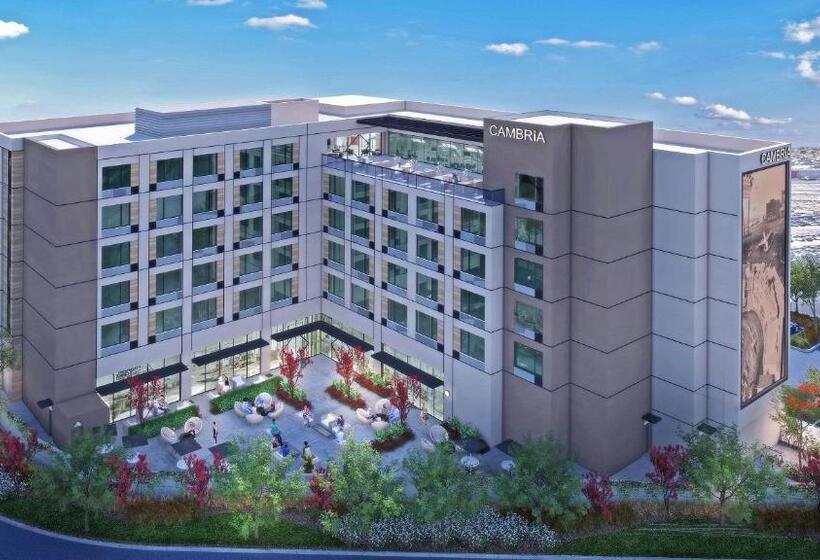 Cambria Hotel Burbank Airport