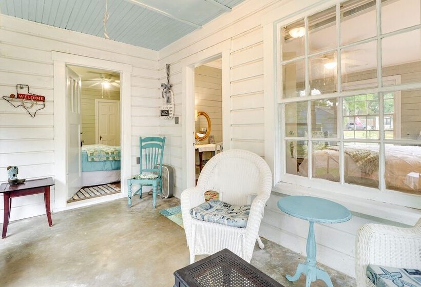 Charming Bryan Home   3 Mi To Kyle Field!